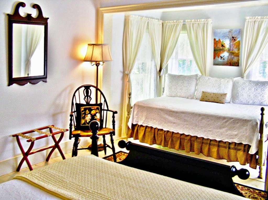 1870 Roebling Inn on the Delaware | 155 Scenic Dr, Lackawaxen, PA 18435, USA | Phone: (570) 685-7900