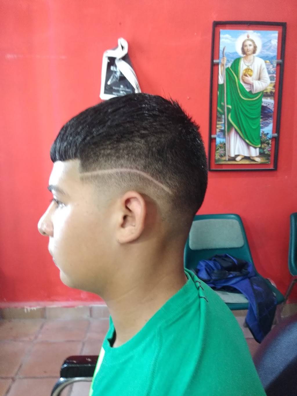 Barber Jasso | Privada Tomas Urbina 418, Francisco Villa, 88284 Nuevo Laredo, Tamps., Mexico | Phone: 867 313 9524