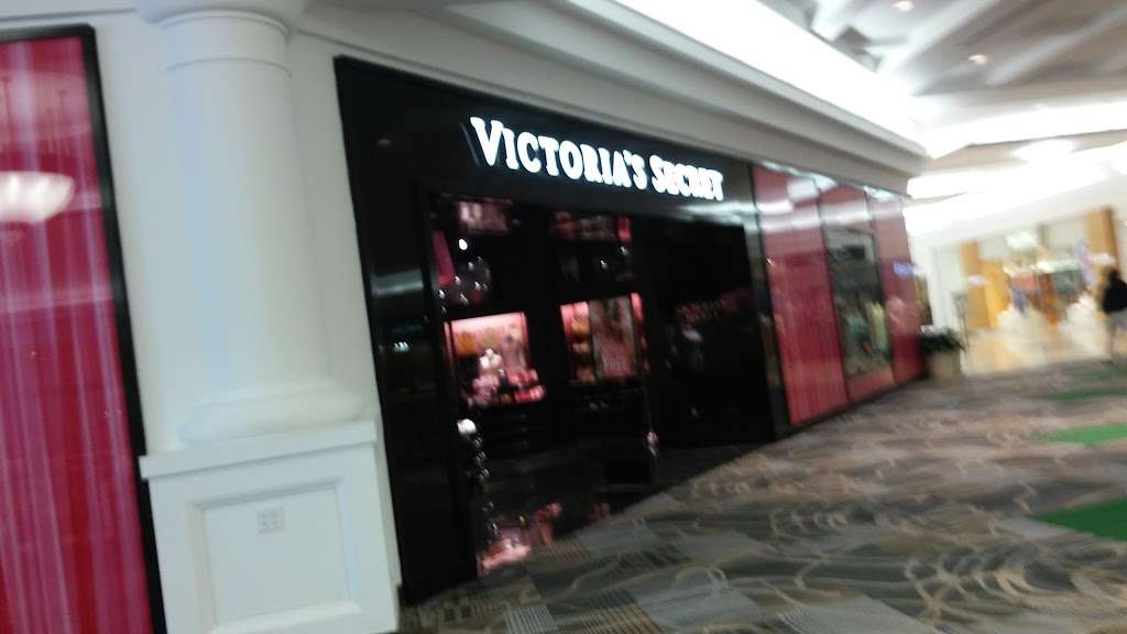Victorias Secret & PINK | 2570 E Sunrise Blvd #2078A, Fort Lauderdale, FL 33304 | Phone: (954) 564-6404