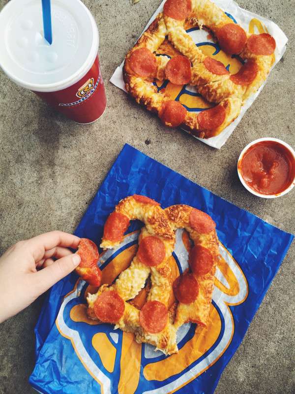 Auntie Annes | 8500 Peña Blvd, Denver, CO 80249, USA | Phone: (720) 325-2997