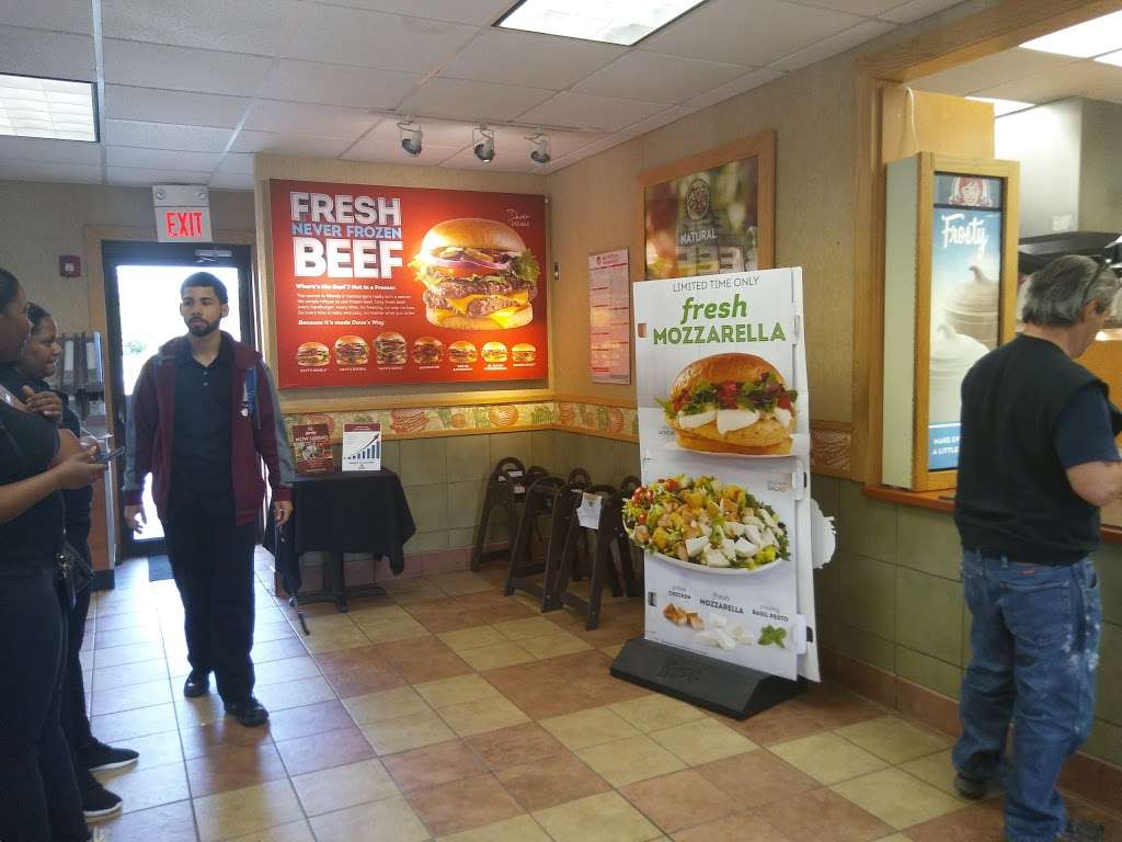 Wendys | 2 Barnum Rd, Ayer, MA 01432, USA | Phone: (978) 772-5650