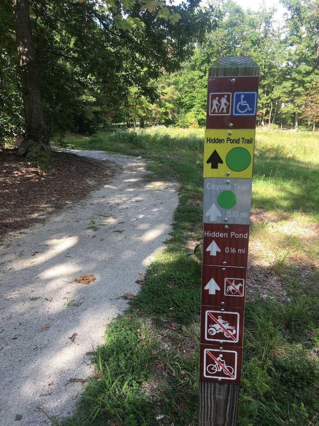 Hidden Pond Trailhead | 10776 Belmont Blvd, Lorton, VA 22079