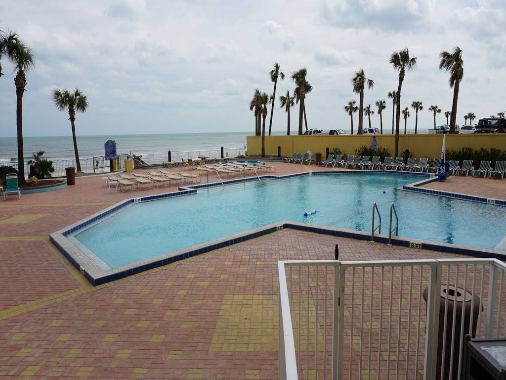 Ocean Breeze Club Hotel | 640 N Atlantic Ave, Daytona Beach, FL 32118, USA | Phone: (386) 239-9800