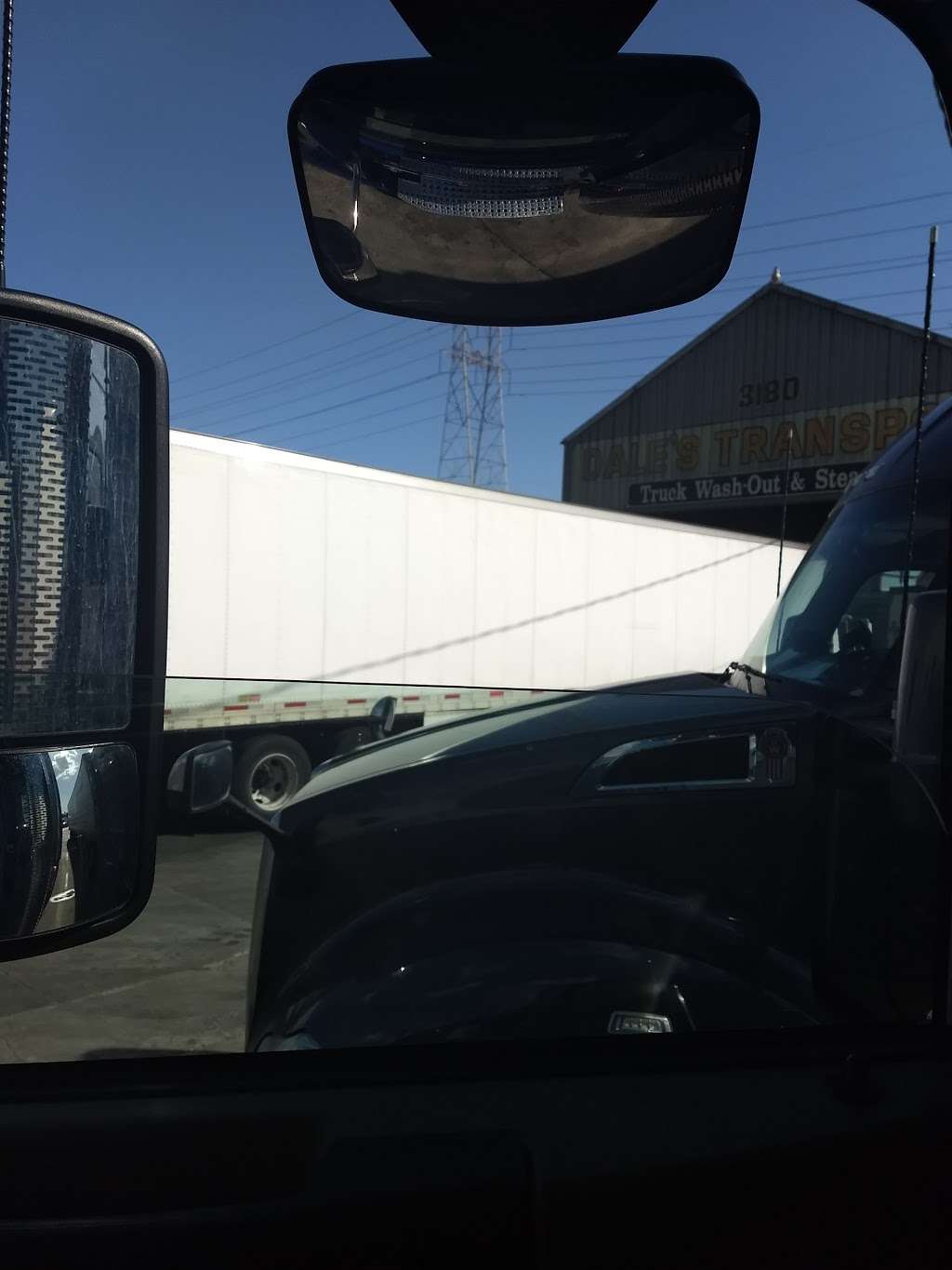 Bandini Truck Terminal | C, 4141, 3152, Bandini Blvd, Vernon, CA 90058, USA | Phone: (323) 266-6840