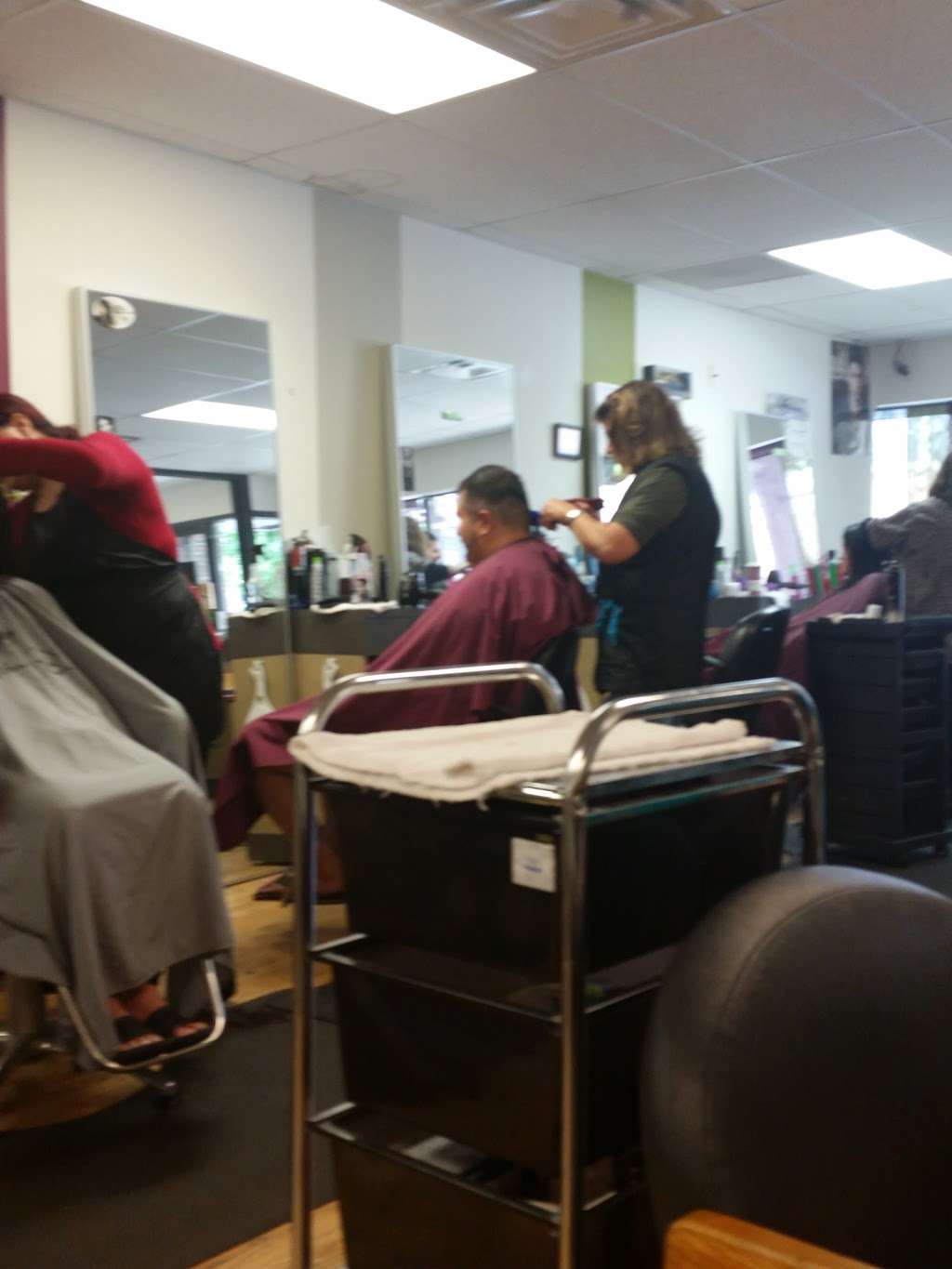Marias Hair Salon - spa  | Photo 9 of 10 | Address: 5707 W 35th St, Cicero, IL 60804, USA | Phone: (708) 863-1587
