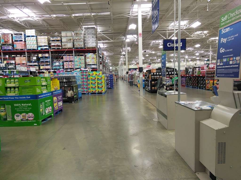 Sam's Club - 2715 Merchant Mile, Columbus, IN 47201