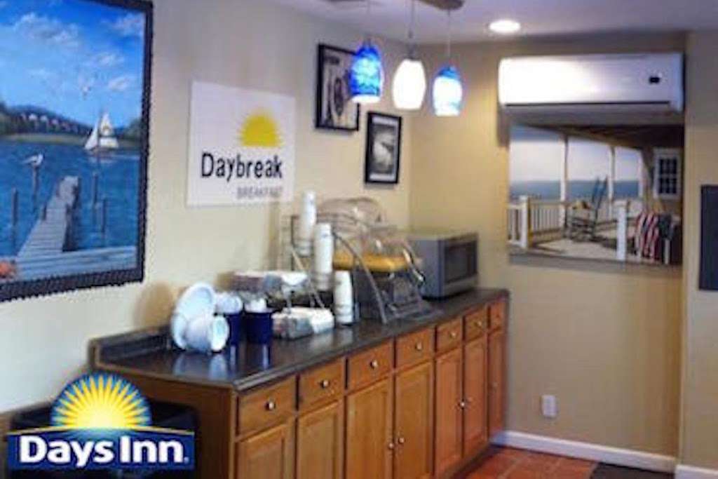 Days Inn by Wyndham Seaside Heights/Toms River | 201 Hiering Ave, Seaside Heights, NJ 08751, USA | Phone: (732) 375-1023