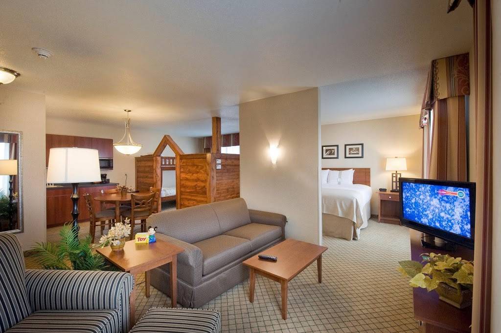 Holiday Inn Purdue - Fort Wayne | 4111 Paul Shaffer Dr, Fort Wayne, IN 46825 | Phone: (260) 482-3800