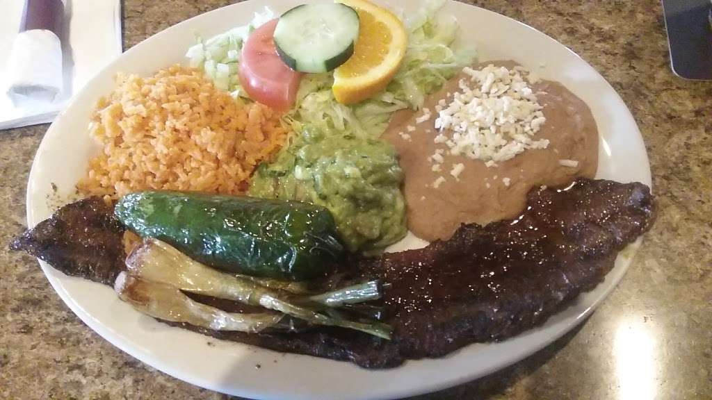 Margaritas Bar & Grill | 19606 Burnham Ave, Lynwood, IL 60411, USA | Phone: (708) 418-2650