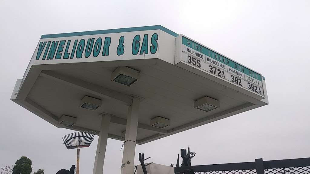 Vine Liquor & Gas | 9716 Los Coches Rd, Lakeside, CA 92040, USA | Phone: (619) 443-5393