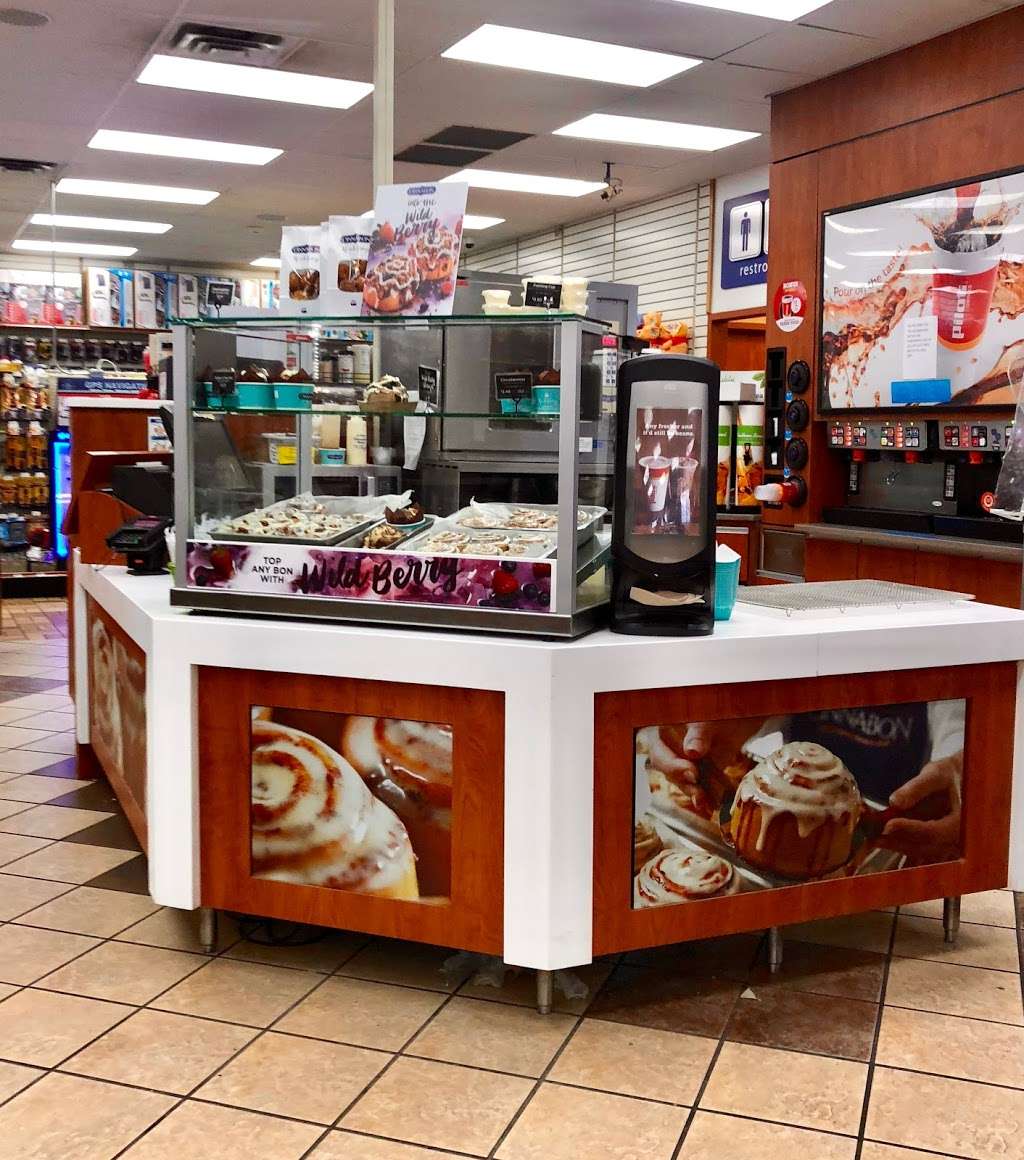 Cinnabon | 301 Ridge Rd, Minooka, IL 60447, USA | Phone: (815) 467-4416