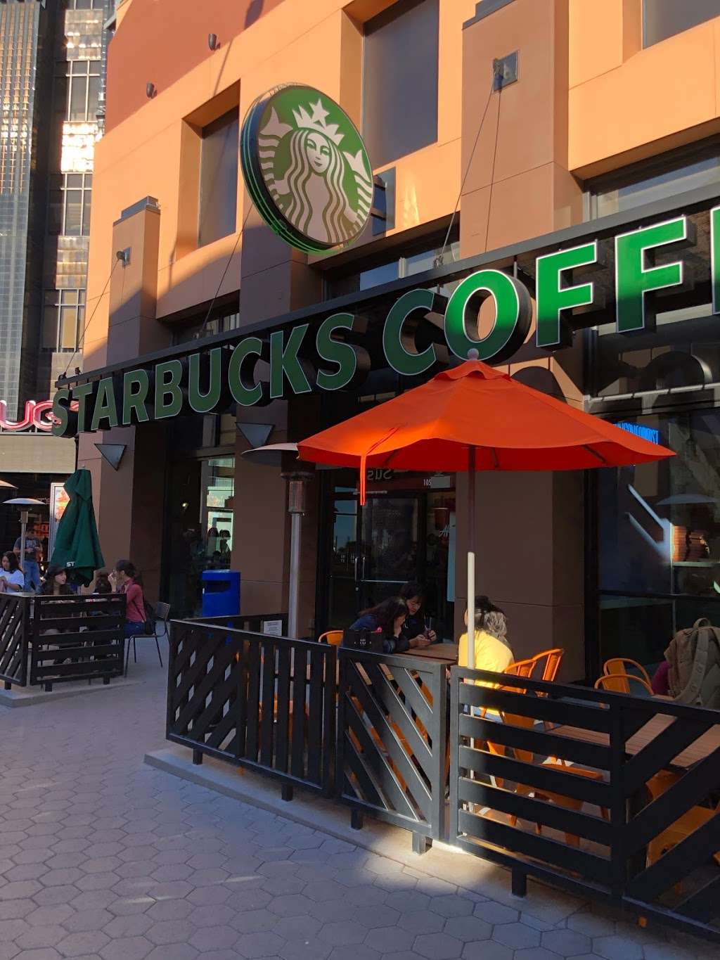 Starbucks | 3323 Lower Lot Universal, North Hollywood, CA 91602, USA