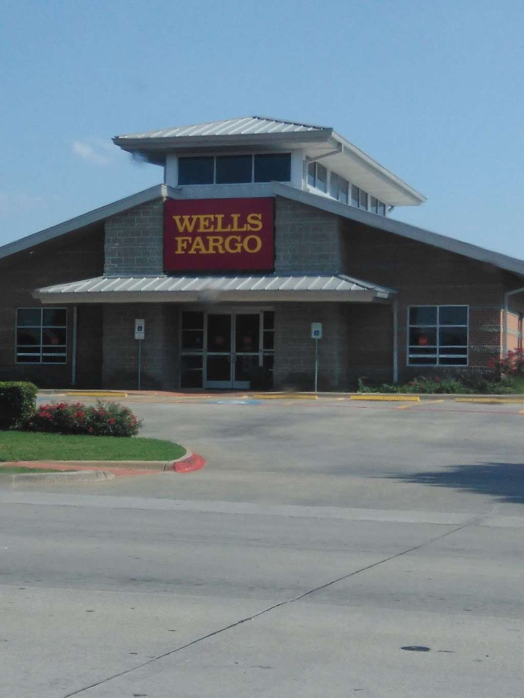 Wells Fargo Bank | 3580 Frankford Rd, Dallas, TX 75287, USA | Phone: (972) 738-7450