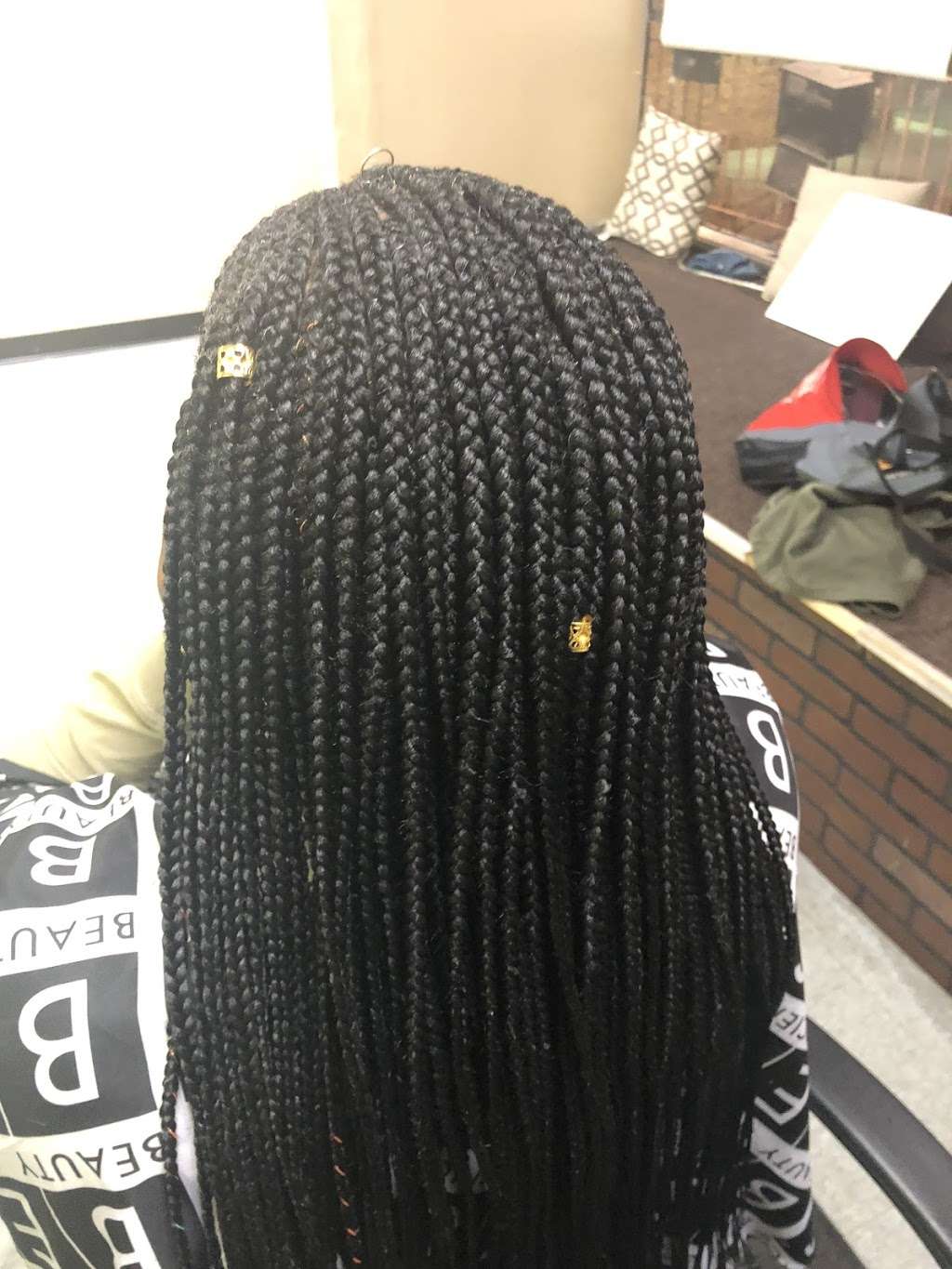 Deedee African Hair Braiding | 429 N Bolingbrook Dr #2, Bolingbrook, IL 60440, USA | Phone: (630) 410-8384