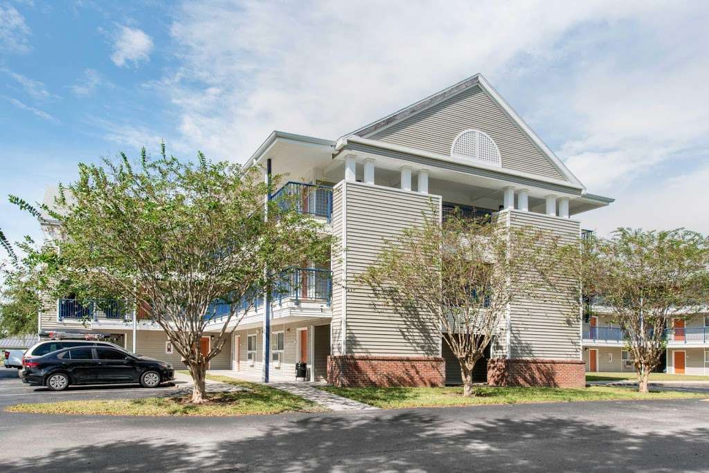 Suburban Extended Stay Hotel Lakeland North | 4335 Williamstown Blvd, Lakeland, FL 33810, USA | Phone: (863) 816-1700