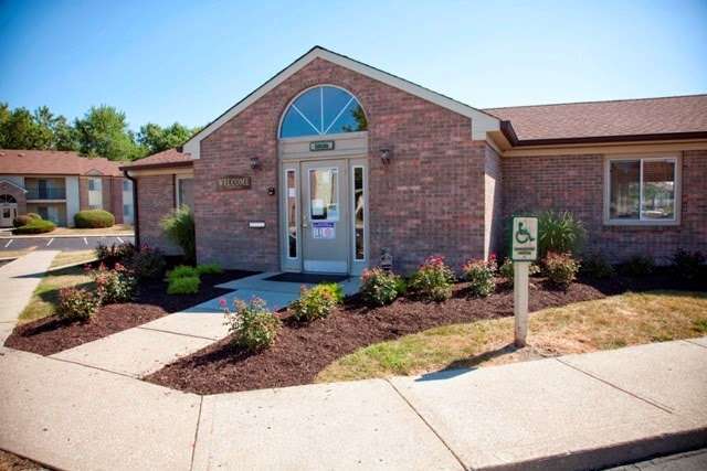 Creekside Square Apartments | 5836 Hunnewell Dr, Indianapolis, IN 46254 | Phone: (317) 290-1055