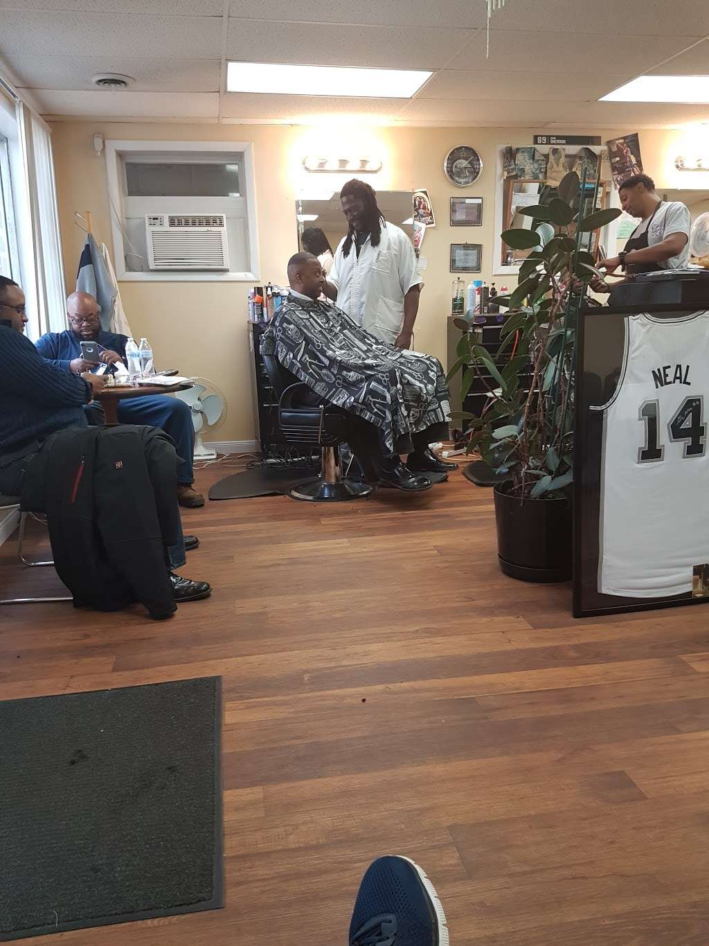 Supreme Cutz | 208 W Bel Air Ave, Aberdeen, MD 21001 | Phone: (410) 272-1469