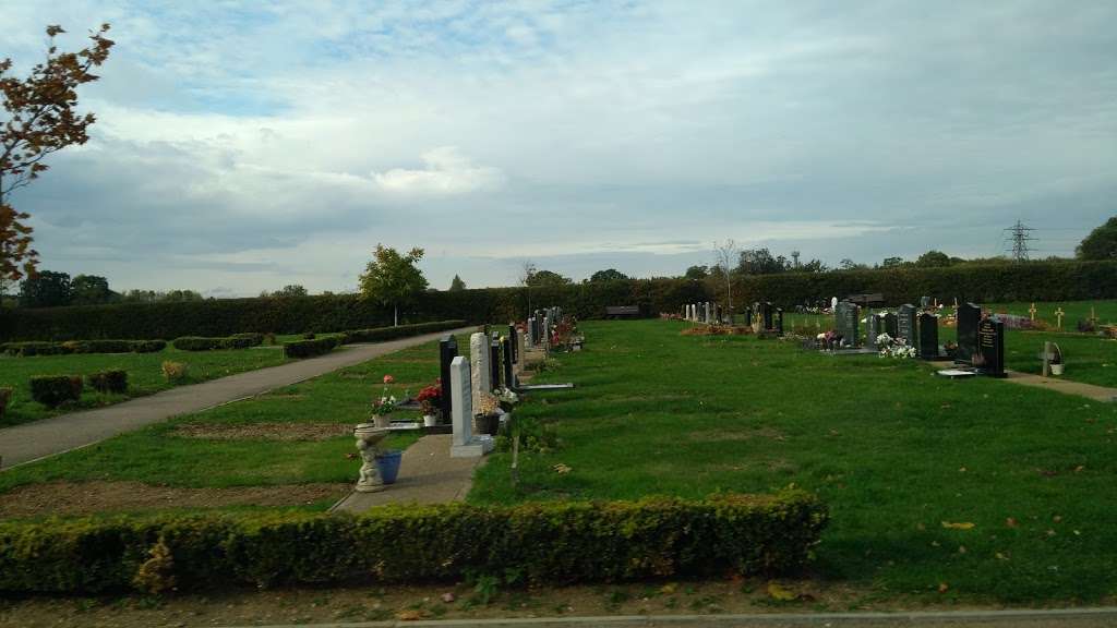 London Road Cemetery | St Albans AL1 1LX, UK