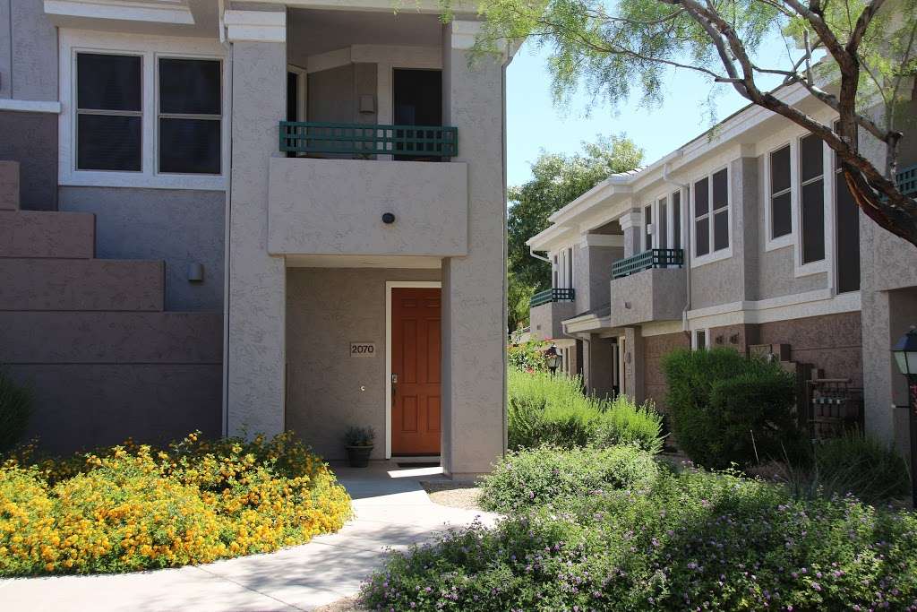 Scottsdale Condominium Rentals | 15221 N Clubgate Dr, Scottsdale, AZ 85254, USA | Phone: (480) 699-9915
