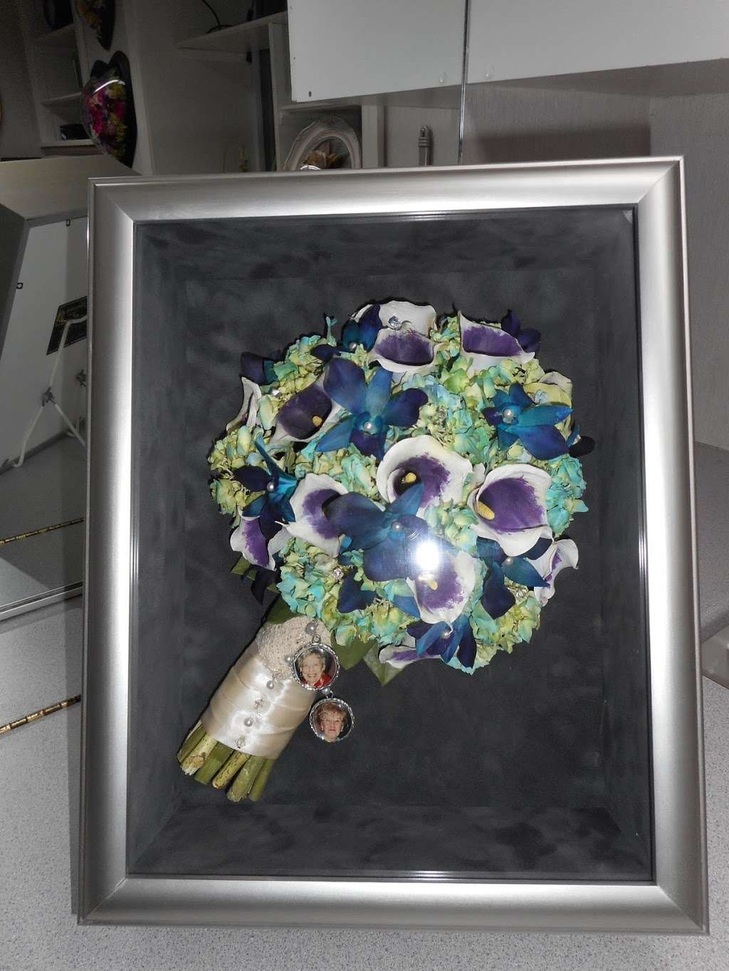 Floral Keepsakes by Lauri | 46 Bush Hill Rd, Hudson, NH 03051, USA | Phone: (603) 882-6977