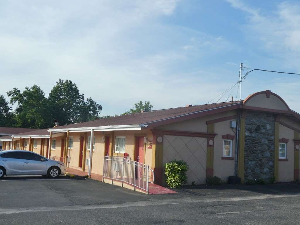 Parkway Inn | 675 Baltimore Pike, Springfield, PA 19064, USA | Phone: (610) 543-0555