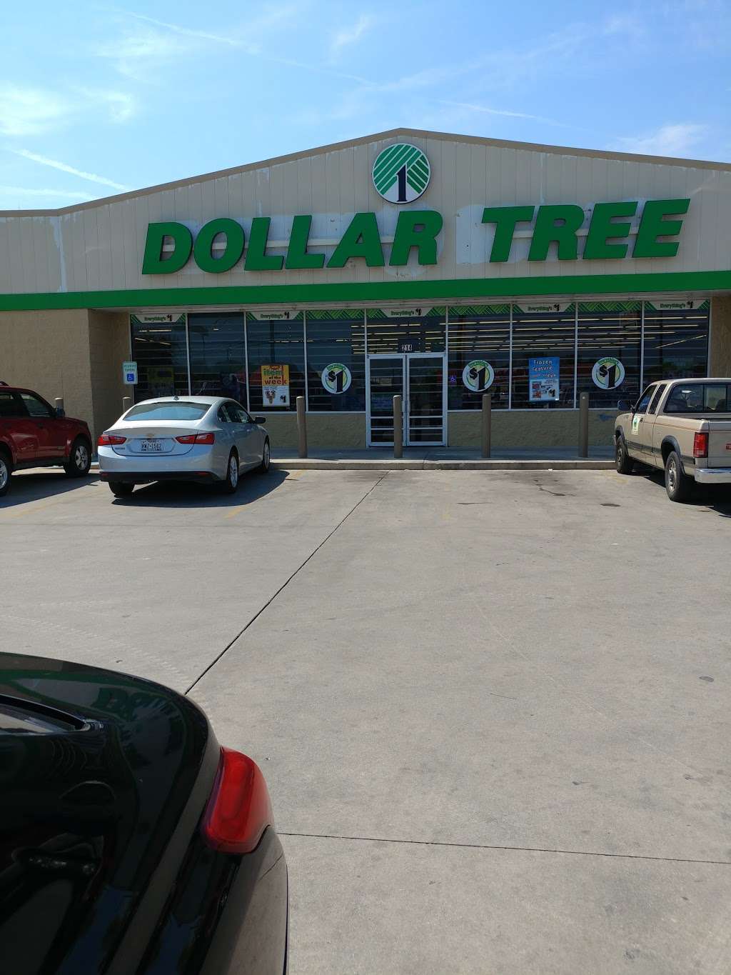 Dollar Tree | 214 Valley Hi Dr, San Antonio, TX 78227, USA | Phone: (210) 988-9122