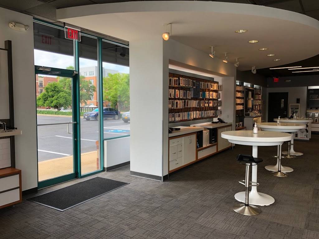 AT&T Store | 3725-C, Richmond Hwy, Alexandria, VA 22305, USA | Phone: (703) 706-9503