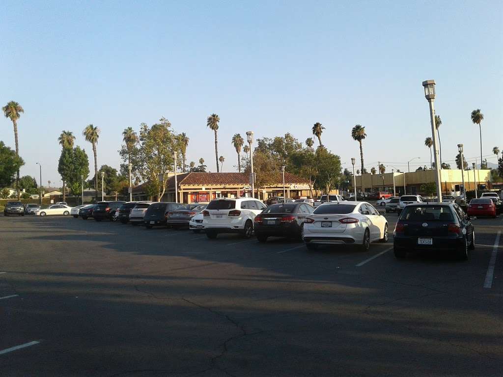 Lincoln Plaza | 2975 Van Buren Boulevard, Riverside, CA 92503, USA