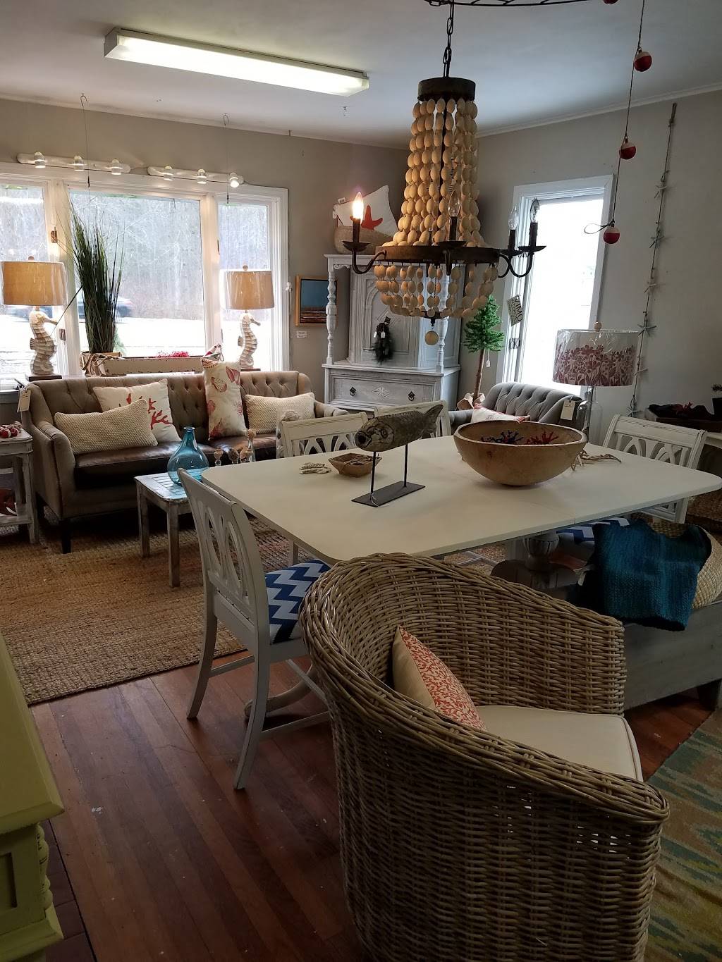 Cottage Chic | 27 Lafayette Rd, Hampton Falls, NH 03844, USA | Phone: (603) 601-6933