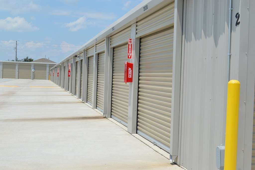 High Point Storage - Bay Colony | 5600 Farm to Market 646 Rd West, Dickinson, TX 77539 | Phone: (281) 557-5505