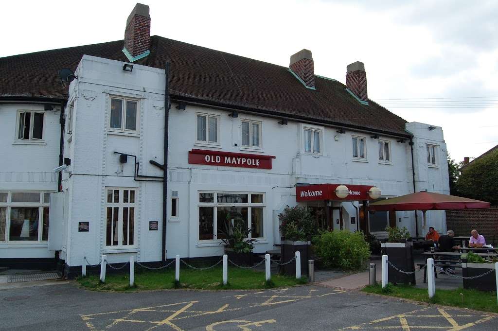 The Old Maypole | Fencepiece Rd, Ilford IG6 2NG, UK | Phone: 020 8502 7168