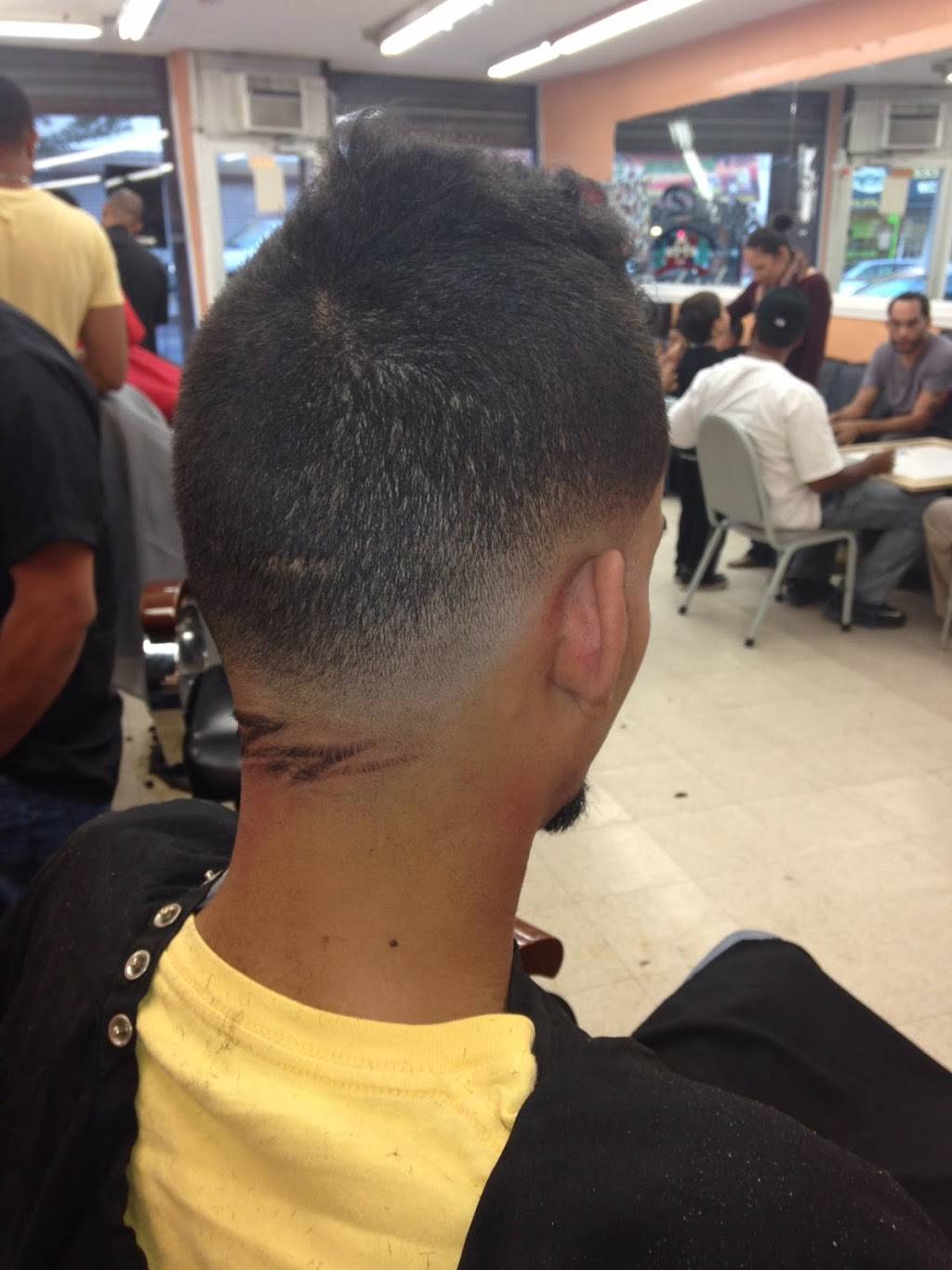 Santo Domingo Barber Shop | 951 Main Ave #1, Passaic, NJ 07055, USA | Phone: (973) 472-9611