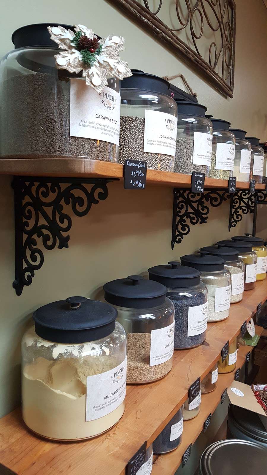 A Pinch Of Happiness Spice Shop | 74 W Washington St, Oswego, IL 60543, USA | Phone: (630) 806-4990