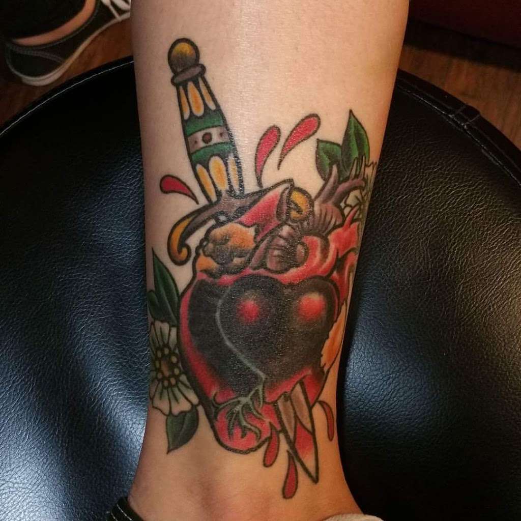 Animal Farm Tattoo | 2455 W Armitage Ave, Chicago, IL 60647 | Phone: (773) 267-2200