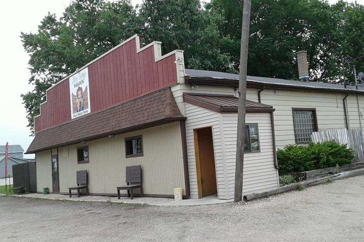 Miss Kittys Saloon | 1101 E Grant Hwy, Marengo, IL 60152, USA | Phone: (815) 568-0978
