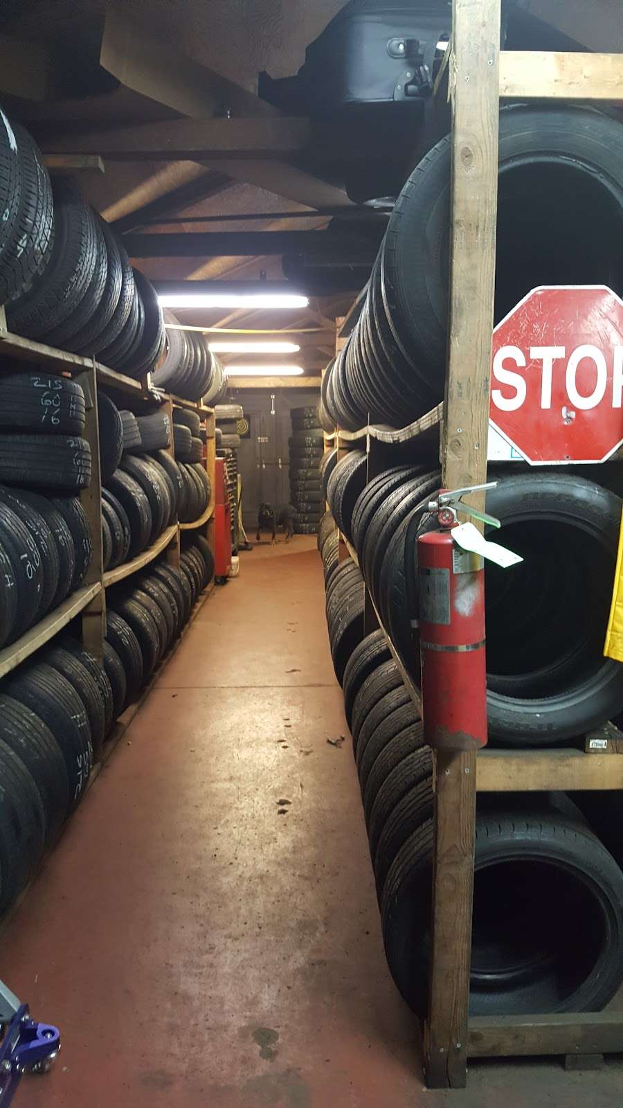 Guelo S Used Tires 125 Georges Rd Rear New Brunswick Nj 08901 Usa