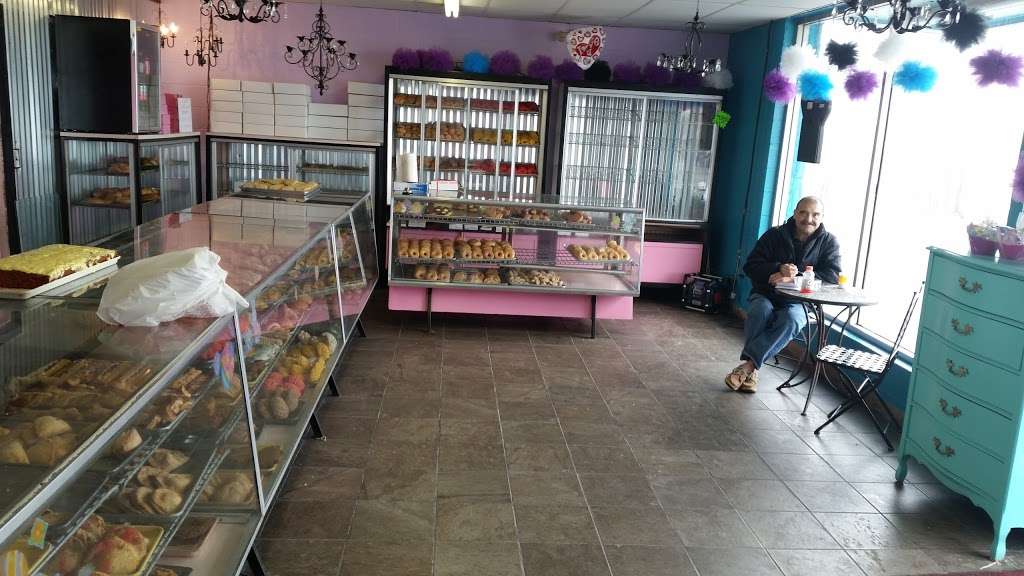 Chicos Bakery | 9155 S Zarzamora St, San Antonio, TX 78224, USA | Phone: (210) 922-4793