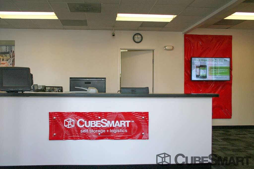 CubeSmart Self Storage | 8432 Pulaski Hwy, Baltimore, MD 21237, USA | Phone: (410) 687-9900