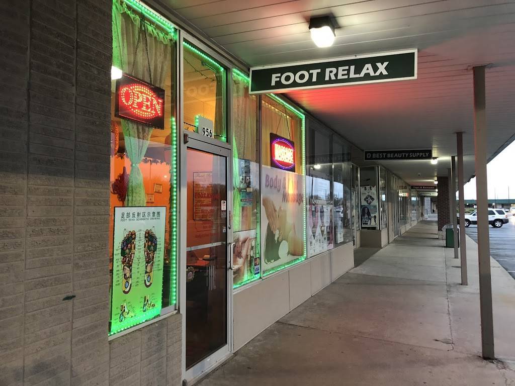 Foot Relax - Massage Wichita | 956 Oliver, Wichita, KS 67218, USA | Phone: (316) 300-8735