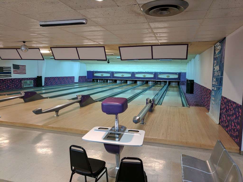 Lucky Strikes Lanes | 56371 E Colfax Ave # A, Strasburg, CO 80136, USA | Phone: (303) 622-4265