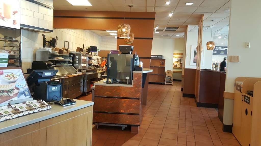 Panera Bread | 7165 S Kingery Hwy, Willowbrook, IL 60527, USA | Phone: (630) 734-3902