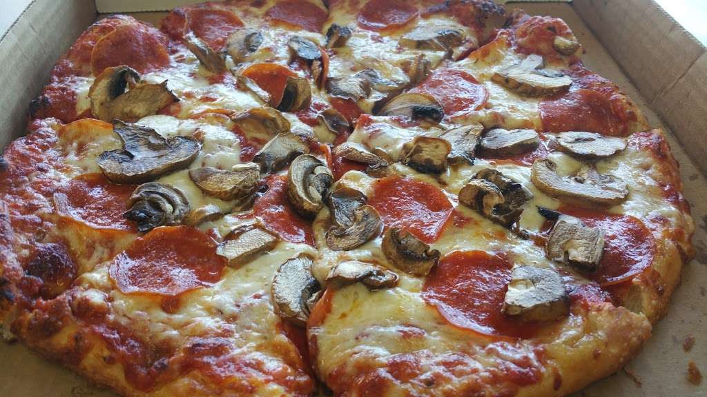 Fratellis Pizzeria | 13718 Hesperia Rd # 2, Victorville, CA 92395, USA | Phone: (760) 955-4880