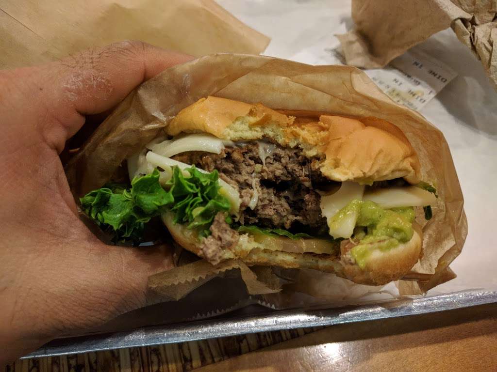 Elevation Burger | RIDGE HILL, 228 Market Street, Yonkers, NY 10710 | Phone: (914) 358-9400