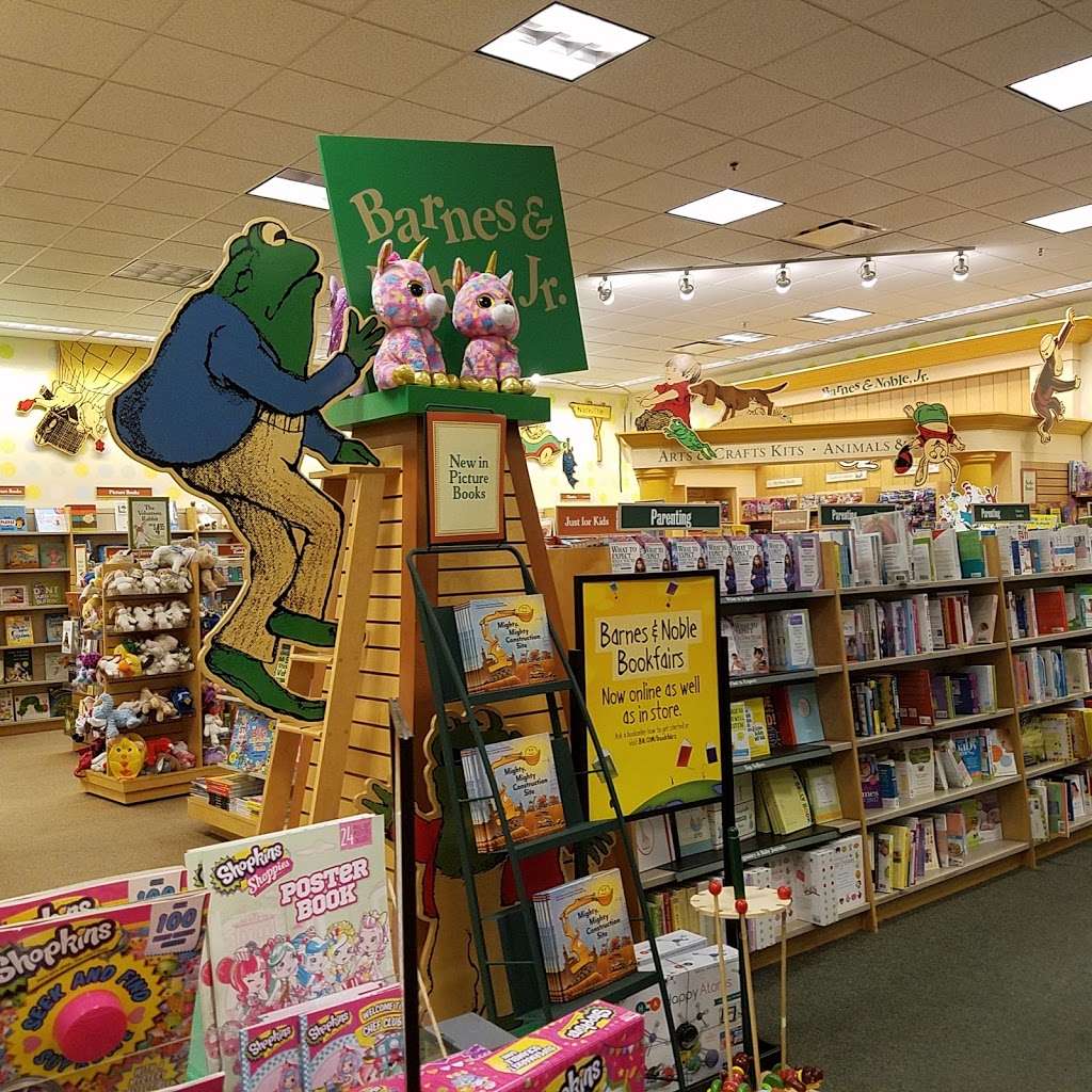 Barnes & Noble | 1315 E Gladstone St, Glendora, CA 91740, USA | Phone: (909) 592-2873