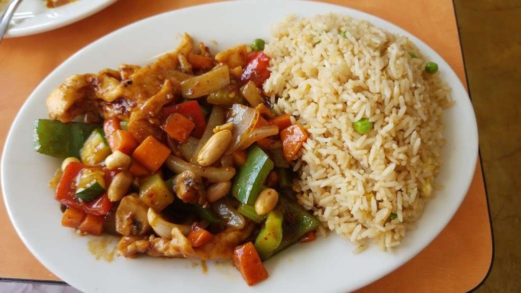 Spring Chinese Cuisine & Pho | 3830 N Loop 1604 E, San Antonio, TX 78247, USA | Phone: (210) 714-7206