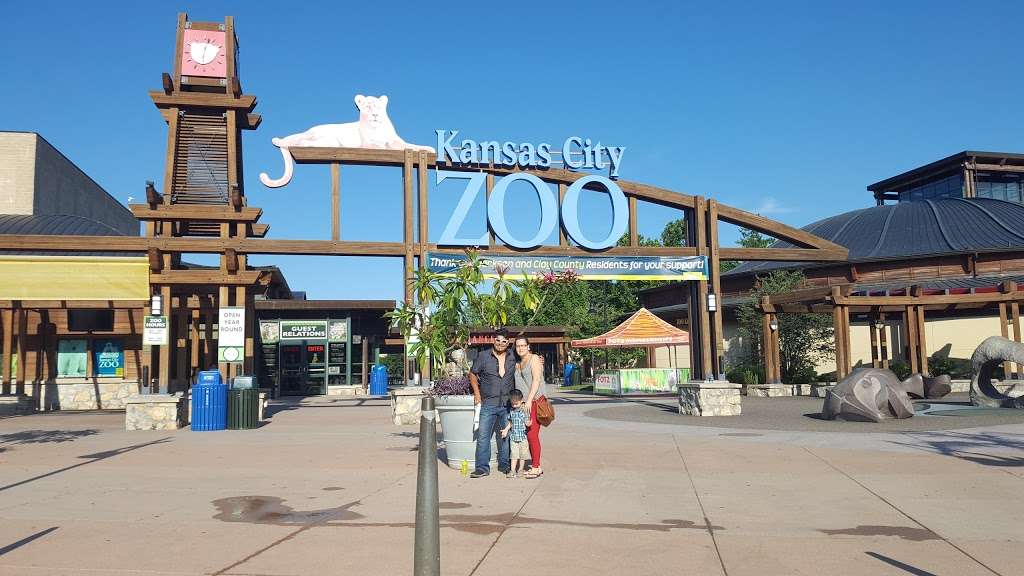 Kansas City Zoo | 6800 Zoo Dr, Kansas City, MO 64132, USA | Phone: (816) 595-1234