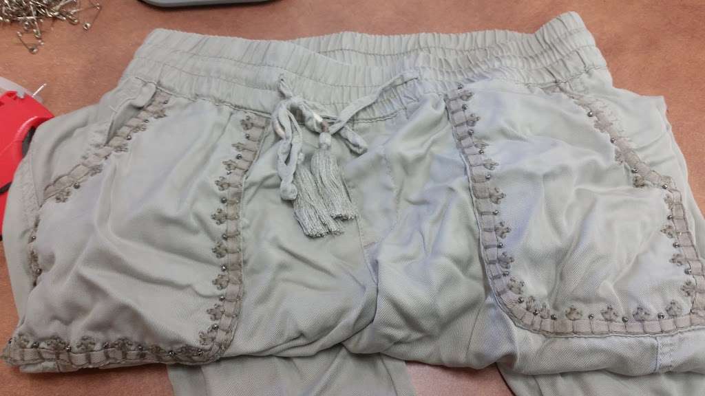 Carriage Fine Dry Cleaning | 1338 Cross Beam Dr, Charlotte, NC 28217, USA | Phone: (704) 423-9890