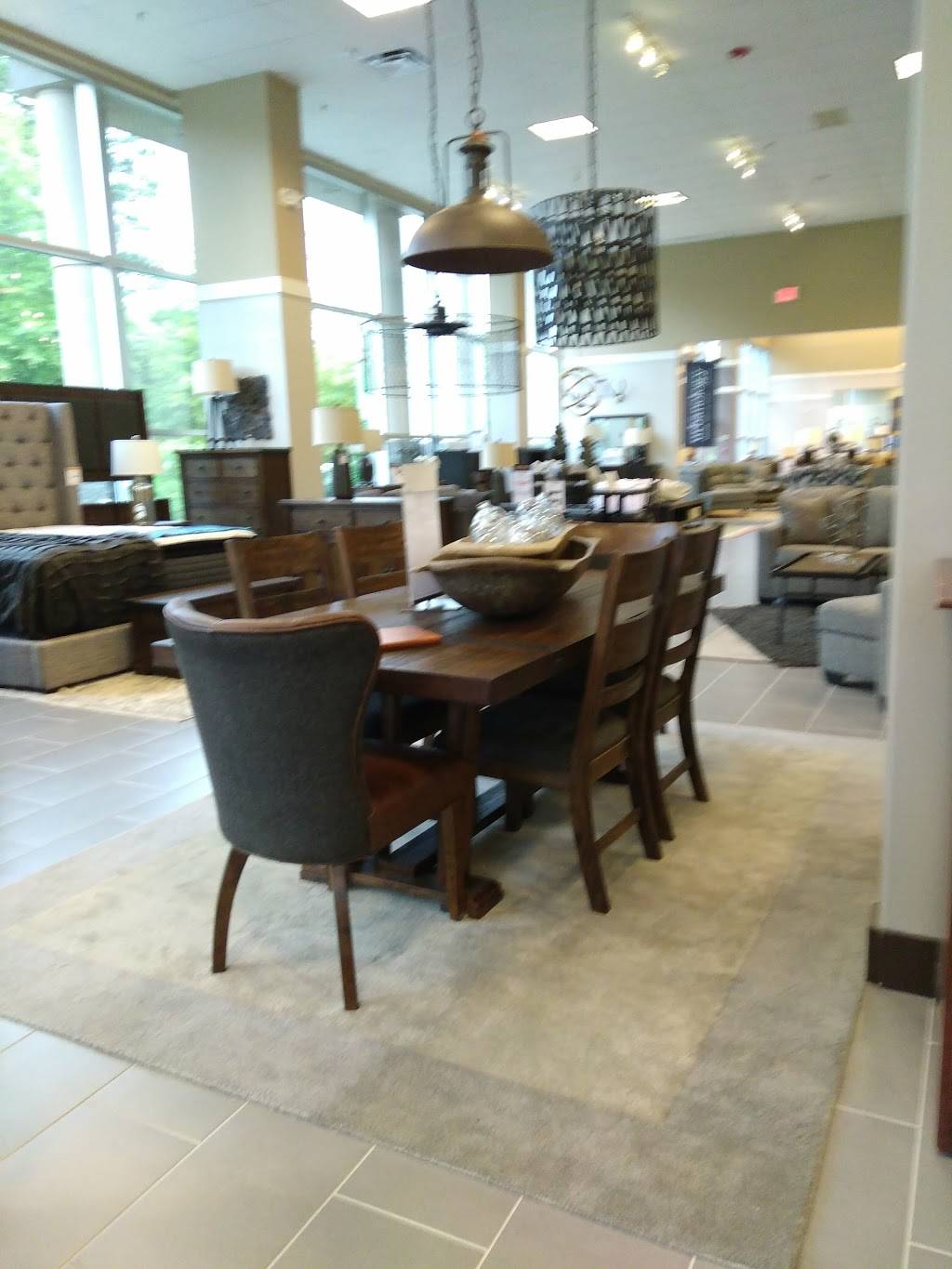 Ashley HomeStore | 8331 Glenwood Ave, Raleigh, NC 27612, USA | Phone: (919) 322-4005