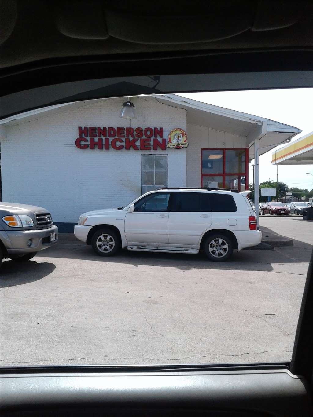 Henderson Chicken | 710 W Pleasant Run Rd, Lancaster, TX 75146