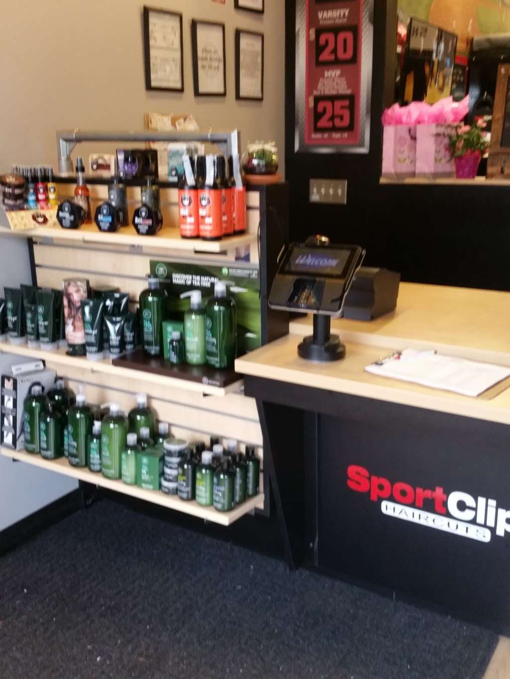 Sport Clips Haircuts of Somerset | 456 Elizabeth Ave, Somerset, NJ 08873, USA | Phone: (732) 564-1155